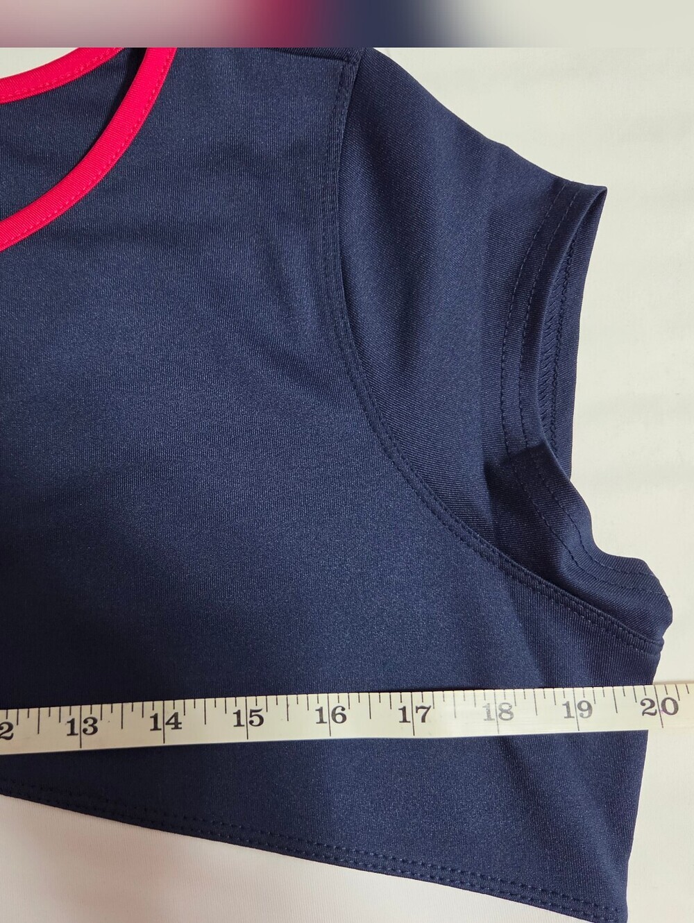 Bolle Navy & White Colorblock V-Neck Women’s Active Top with Red Trim. Sx L - Picture 4 of 8